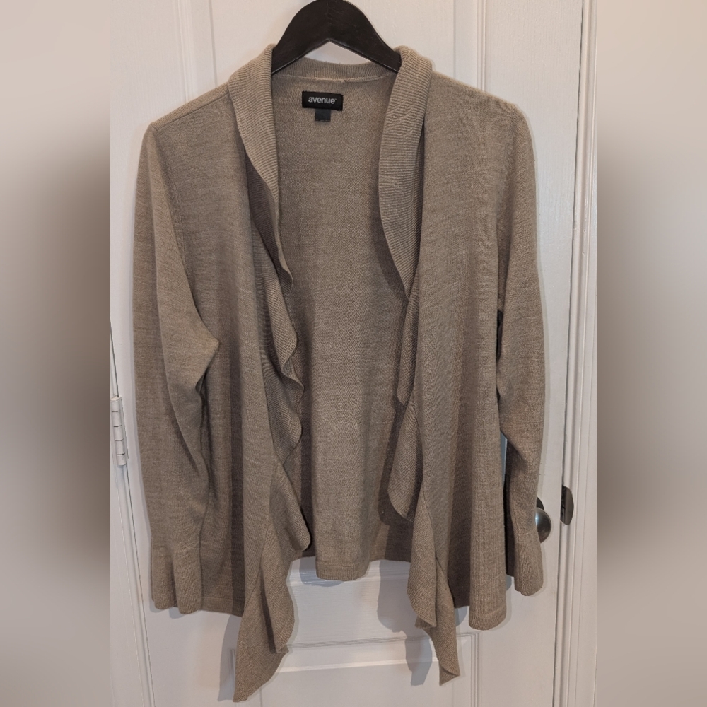 Avenue Beige Open Front Cardigan Size‎ 18/20